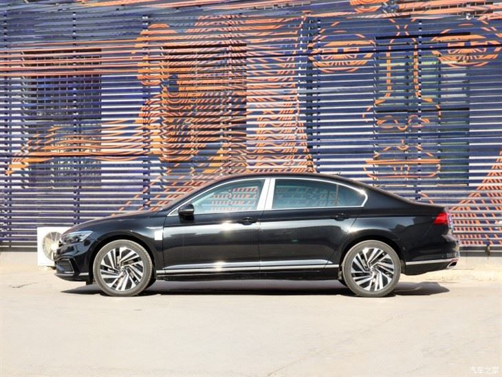 FAW - Volkswagen / Magotan GTE/2022 Luxury Model