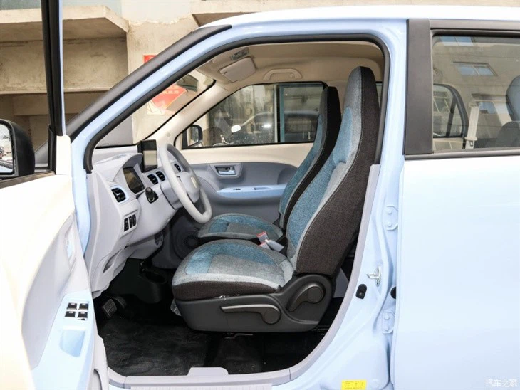 Lingbox LHD Pure Electric Hatchback Pro Model